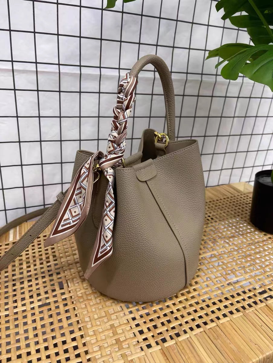 tote bucket bag medium 