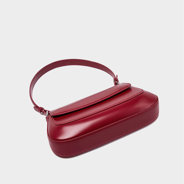 Small over the shoulder purse Yuci red